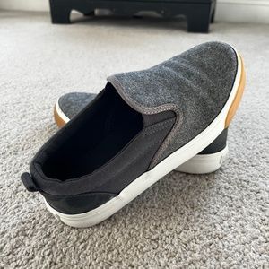 Slip on sneaker/shoe